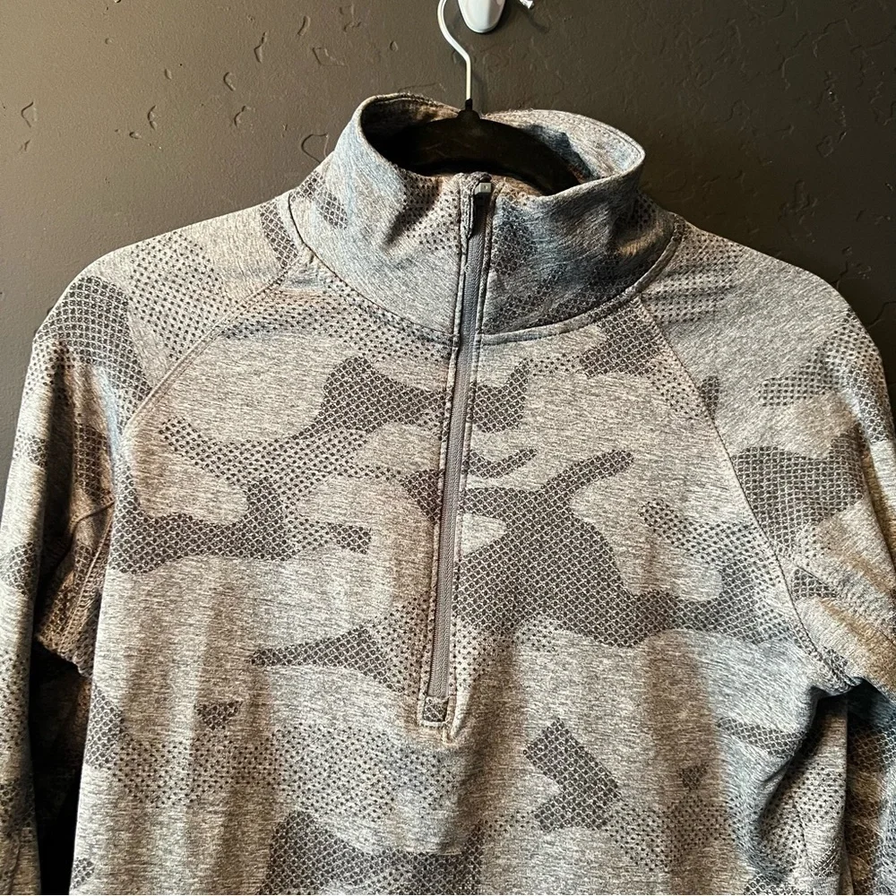 Mondetta Womens Camo Activewear Pullover Size:L